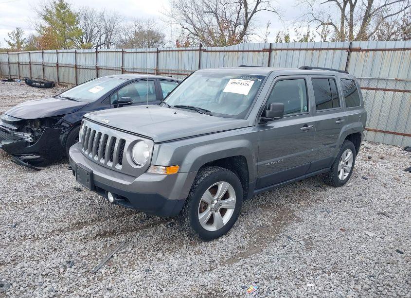 Photo 2 of 2013 Jeep Patriot SPORT (VIN 1C4NJRBBXDD248504)