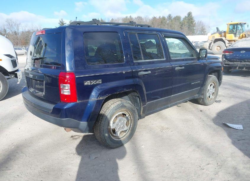 Photo 4 of 2013 Jeep Patriot SPORT (VIN 1C4NJRBBXDD249829)
