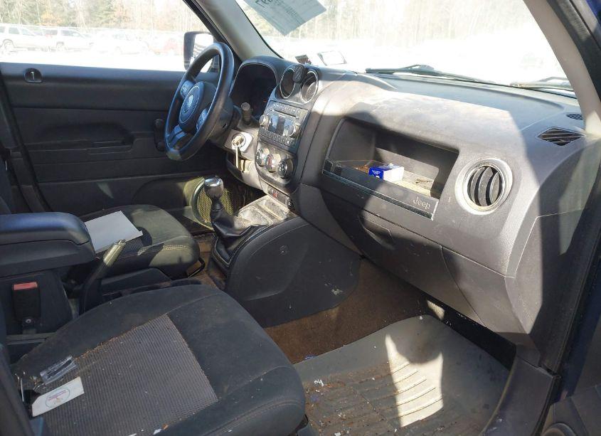 Photo 5 of 2013 Jeep Patriot SPORT (VIN 1C4NJRBBXDD249829)