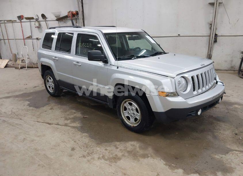2013 Jeep Patriot SPORT (VIN 1C4NJRBBXDD263102) main photo