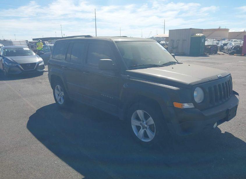 2014 Jeep Patriot SPORT (VIN 1C4NJRBBXED511527) main photo