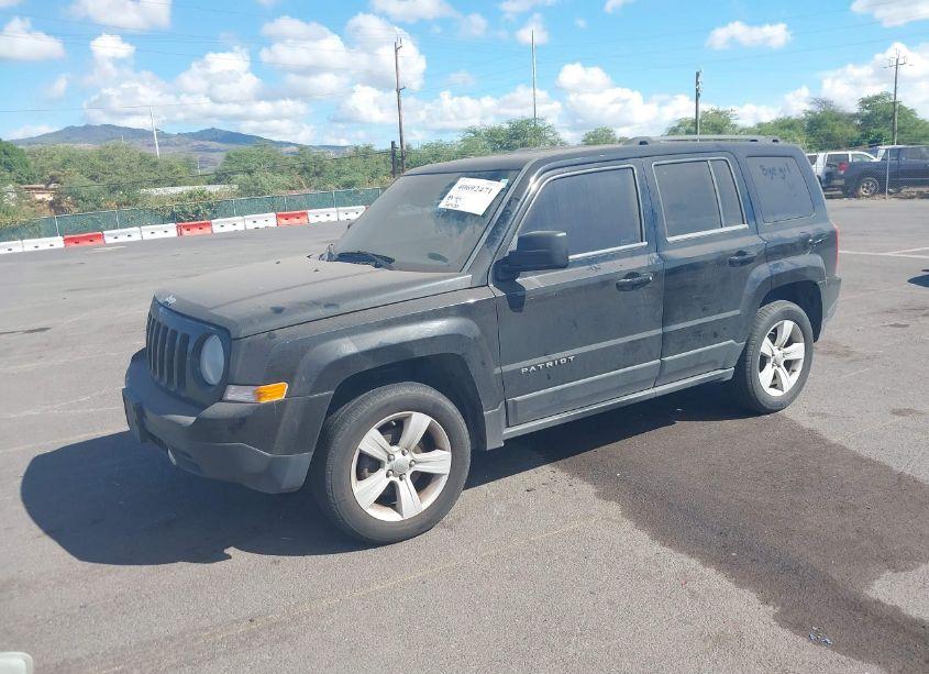 Photo 2 of 2014 Jeep Patriot SPORT (VIN 1C4NJRBBXED511527)