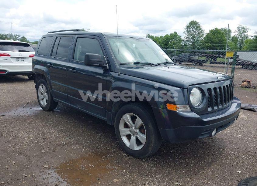 2014 Jeep Patriot SPORT (VIN 1C4NJRBBXED713834) main photo