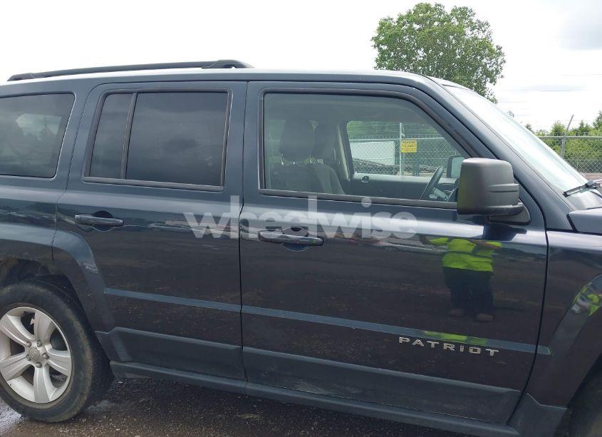 Photo 14 of 2014 Jeep Patriot SPORT (VIN 1C4NJRBBXED713834)