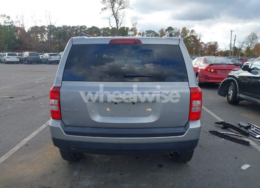 Photo 16 of 2015 Jeep Patriot SPORT (VIN 1C4NJRBBXFD129466)