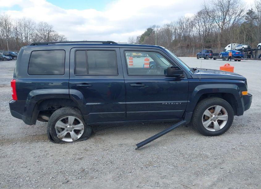 Photo 13 of 2015 Jeep Patriot SPORT (VIN 1C4NJRBBXFD248912)