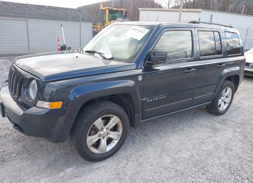 Photo 2 of 2015 Jeep Patriot SPORT (VIN 1C4NJRBBXFD248912)