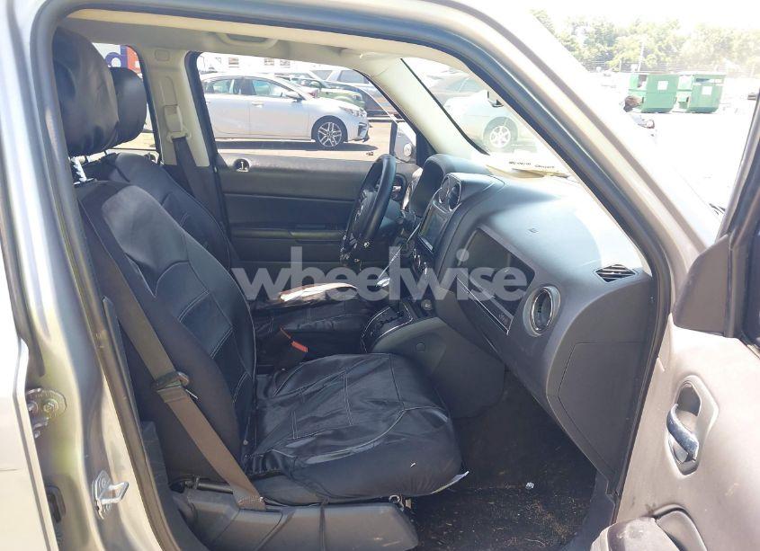 Photo 5 of 2015 Jeep Patriot SPORT (VIN 1C4NJRBBXFD291890)