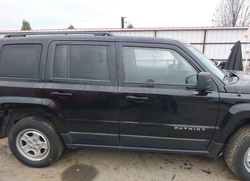 Photo 13 of 2015 Jeep Patriot SPORT (VIN 1C4NJRBBXFD412434)