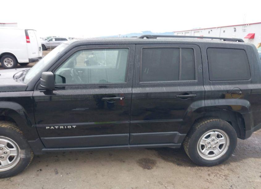 Photo 14 of 2015 Jeep Patriot SPORT (VIN 1C4NJRBBXFD412434)