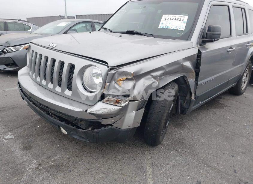 Photo 6 of 2016 Jeep Patriot SPORT (VIN 1C4NJRBBXGD691935)