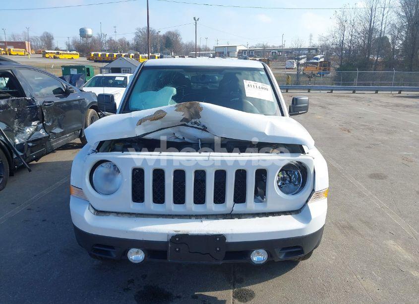 Photo 12 of 2016 Jeep Patriot SPORT (VIN 1C4NJRBBXGD788777)