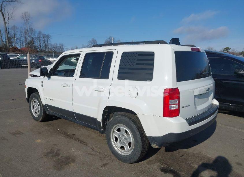 Photo 3 of 2016 Jeep Patriot SPORT (VIN 1C4NJRBBXGD788777)