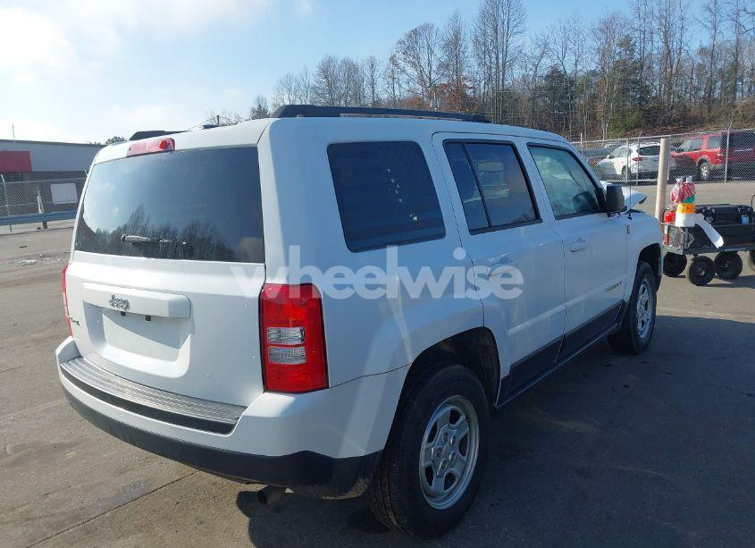 Photo 4 of 2016 Jeep Patriot SPORT (VIN 1C4NJRBBXGD788777)