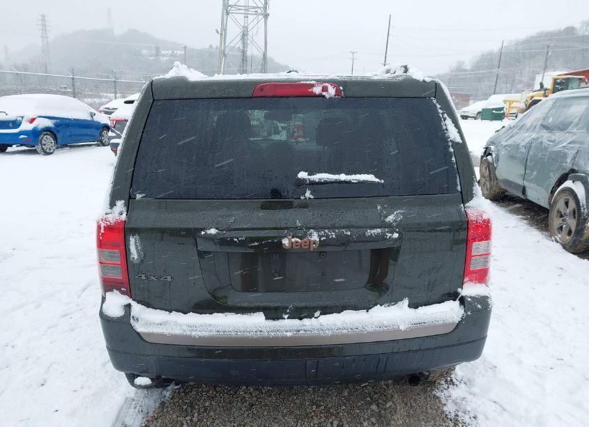 Photo 16 of 2017 Jeep Patriot 75TH ANNIVERSARY EDITION 4X4 (VIN 1C4NJRBBXHD109091)