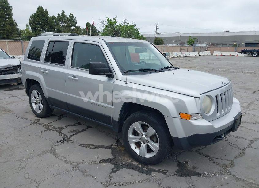 2014 Jeep Patriot LIMITED (VIN 1C4NJRCB0ED504715) main photo