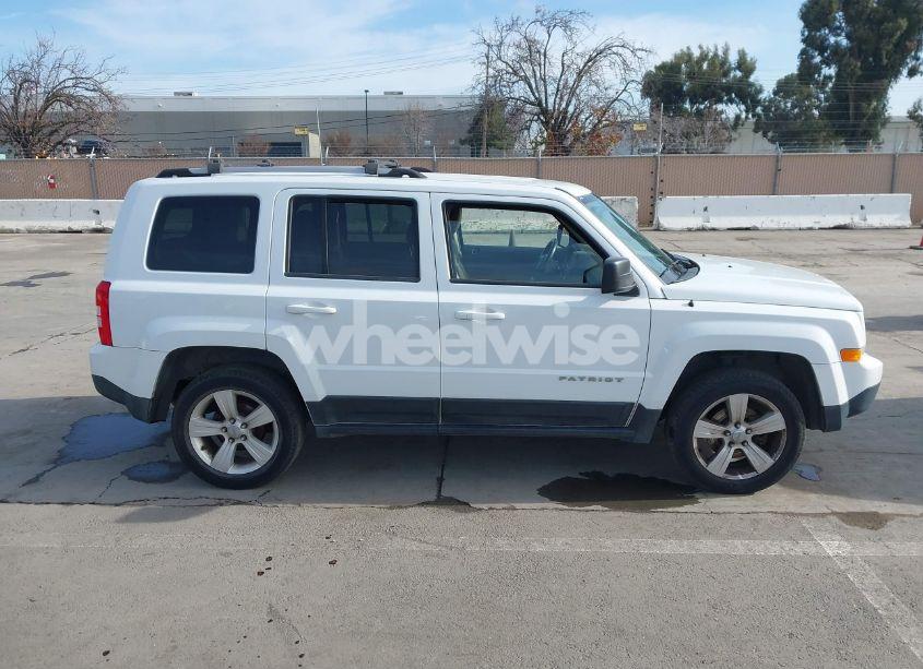 Photo 13 of 2015 Jeep Patriot LIMITED (VIN 1C4NJRCB0FD188394)