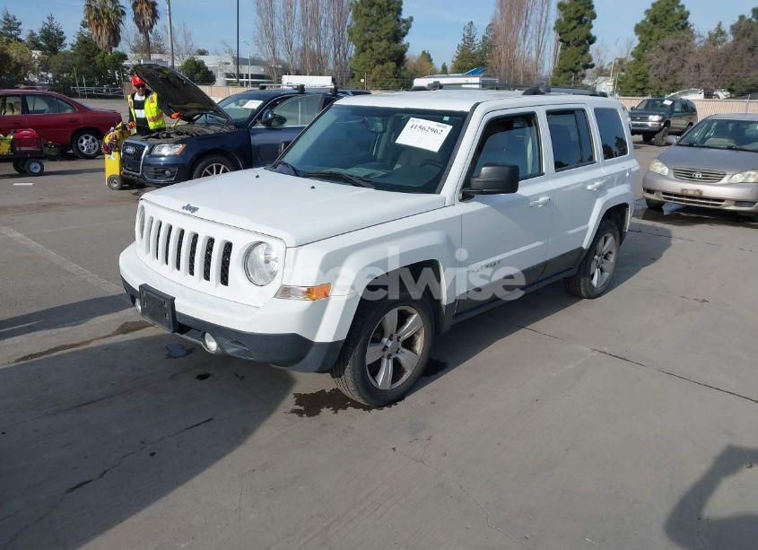 Photo 2 of 2015 Jeep Patriot LIMITED (VIN 1C4NJRCB0FD188394)