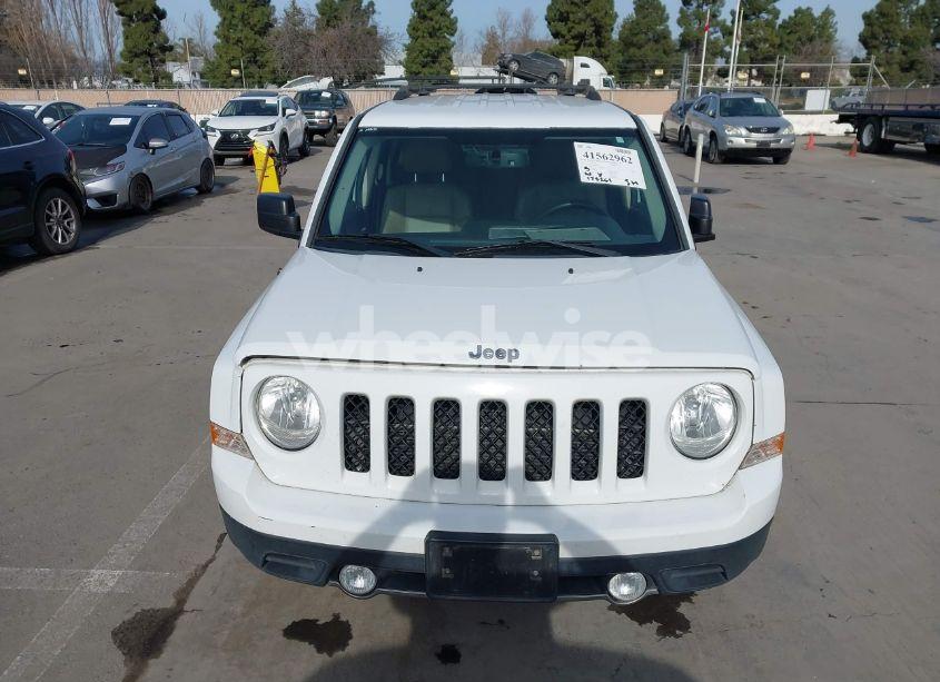 Photo 6 of 2015 Jeep Patriot LIMITED (VIN 1C4NJRCB0FD188394)