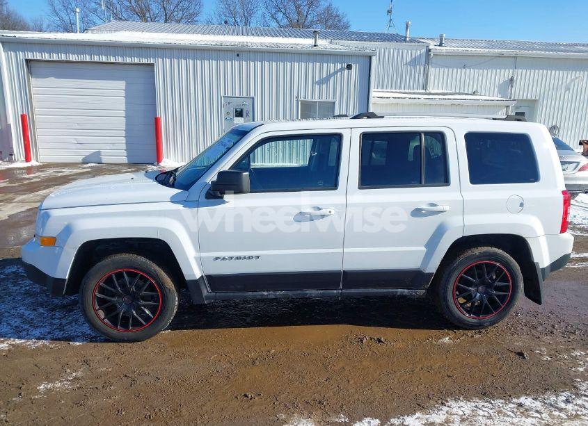 Photo 14 of 2014 Jeep Patriot LIMITED (VIN 1C4NJRCB5ED634120)