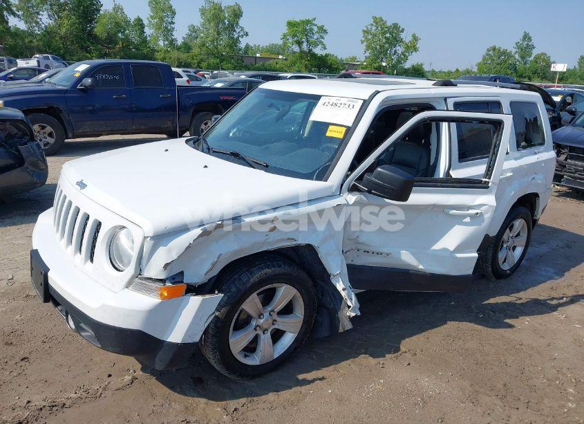 Photo 2 of 2013 Jeep Patriot LIMITED (VIN 1C4NJRCB8DD240450)