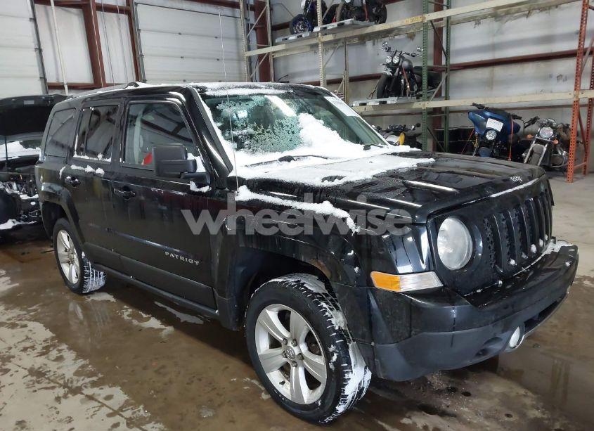 2014 Jeep Patriot LIMITED (VIN 1C4NJRCB8ED910340) main photo