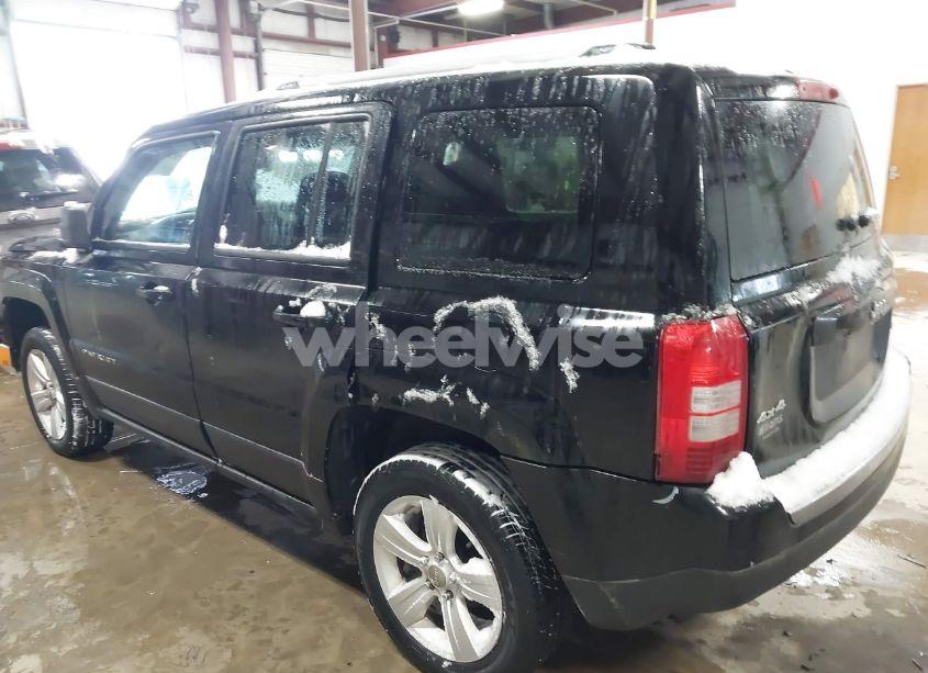 Photo 3 of 2014 Jeep Patriot LIMITED (VIN 1C4NJRCB8ED910340)