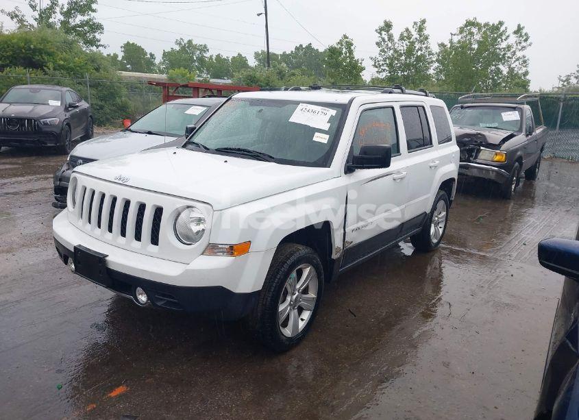 Photo 2 of 2014 Jeep Patriot LIMITED (VIN 1C4NJRCB9ED928295)