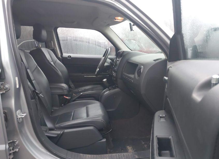 Photo 5 of 2014 Jeep Patriot LIMITED (VIN 1C4NJRCBXED779007)