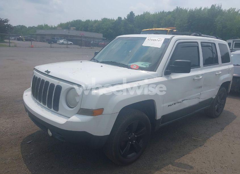 Photo 2 of 2013 Jeep Patriot LATITUDE (VIN 1C4NJRFB0DD192230)