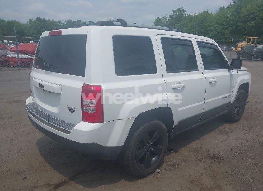 Photo 4 of 2013 Jeep Patriot LATITUDE (VIN 1C4NJRFB0DD192230)