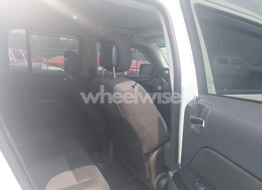 Photo 8 of 2013 Jeep Patriot LATITUDE (VIN 1C4NJRFB0DD192230)