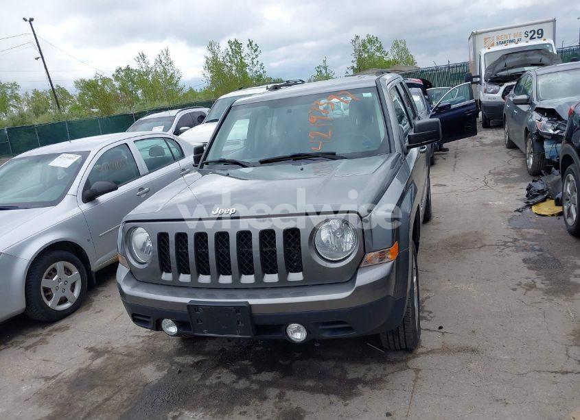 Photo 12 of 2013 Jeep Patriot LATITUDE (VIN 1C4NJRFB0DD248795)