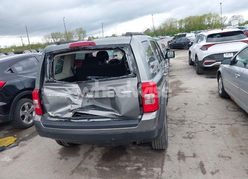 Photo 16 of 2013 Jeep Patriot LATITUDE (VIN 1C4NJRFB0DD248795)