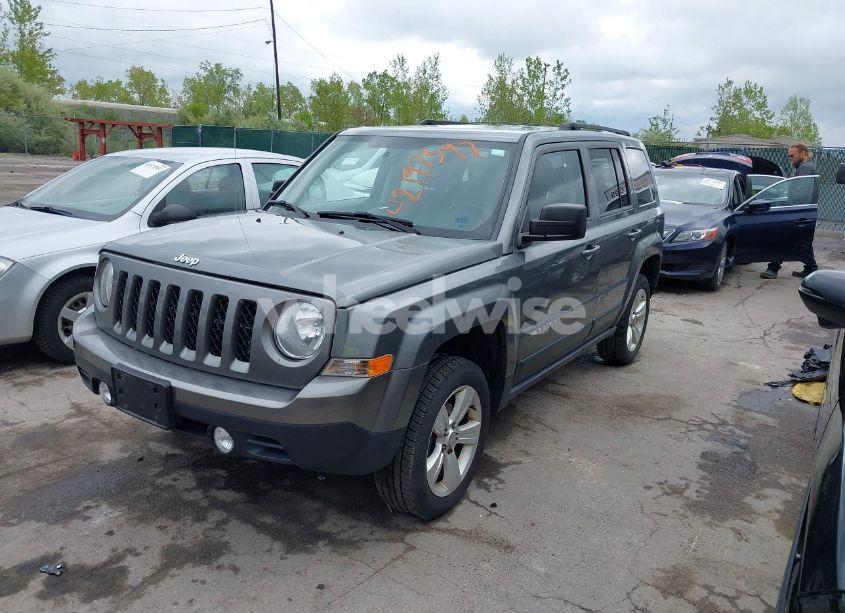 Photo 2 of 2013 Jeep Patriot LATITUDE (VIN 1C4NJRFB0DD248795)
