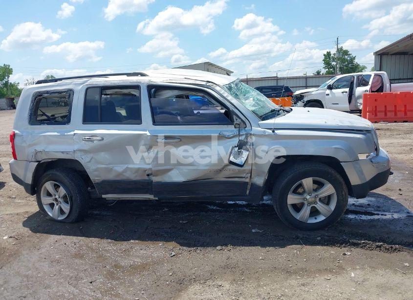 Photo 13 of 2014 Jeep Patriot LATITUDE (VIN 1C4NJRFB0ED549410)