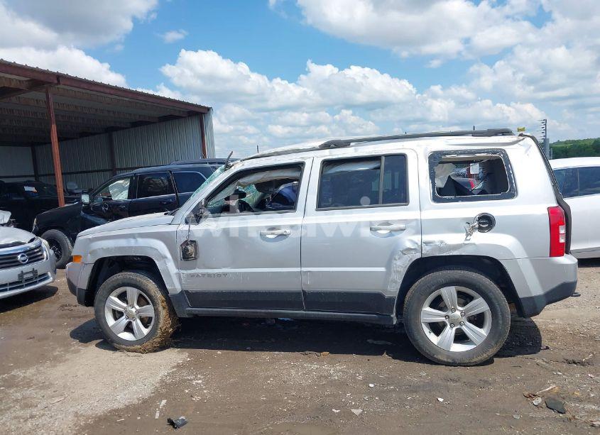 Photo 14 of 2014 Jeep Patriot LATITUDE (VIN 1C4NJRFB0ED549410)