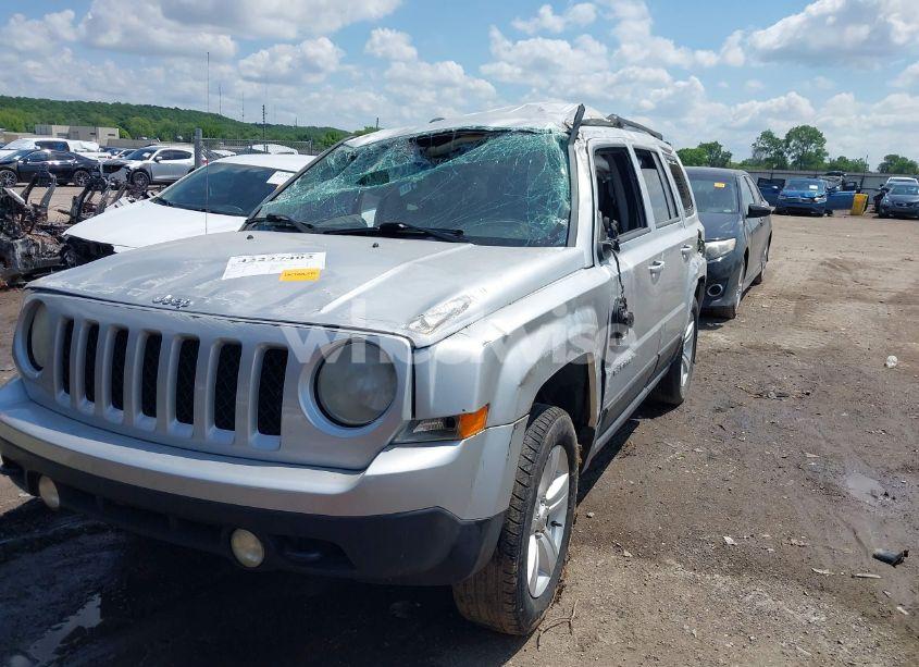 Photo 2 of 2014 Jeep Patriot LATITUDE (VIN 1C4NJRFB0ED549410)