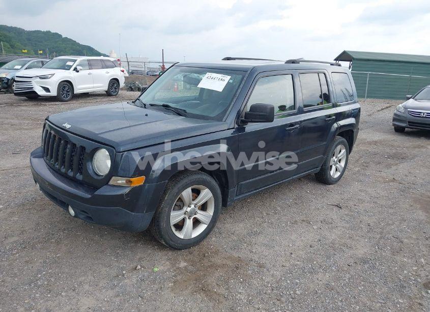 Photo 2 of 2014 Jeep Patriot LATITUDE (VIN 1C4NJRFB0ED641875)