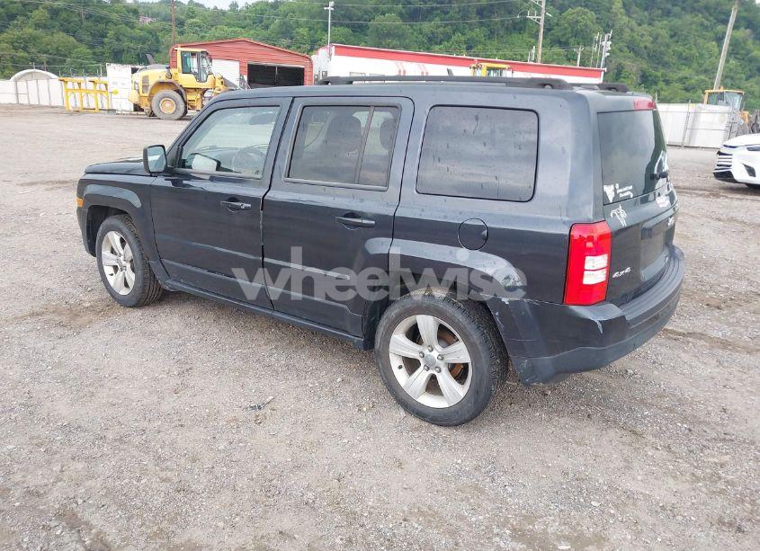 Photo 3 of 2014 Jeep Patriot LATITUDE (VIN 1C4NJRFB0ED641875)
