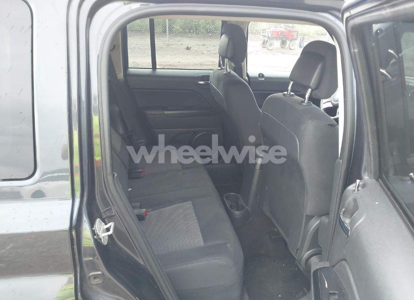 Photo 8 of 2014 Jeep Patriot LATITUDE (VIN 1C4NJRFB0ED641875)