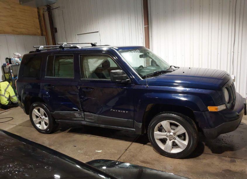 Photo 13 of 2014 Jeep Patriot LATITUDE (VIN 1C4NJRFB0ED688808)