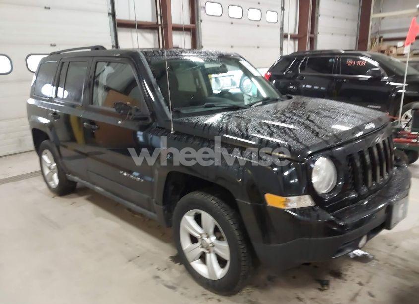 2014 Jeep Patriot LATITUDE (VIN 1C4NJRFB0ED718664) main photo