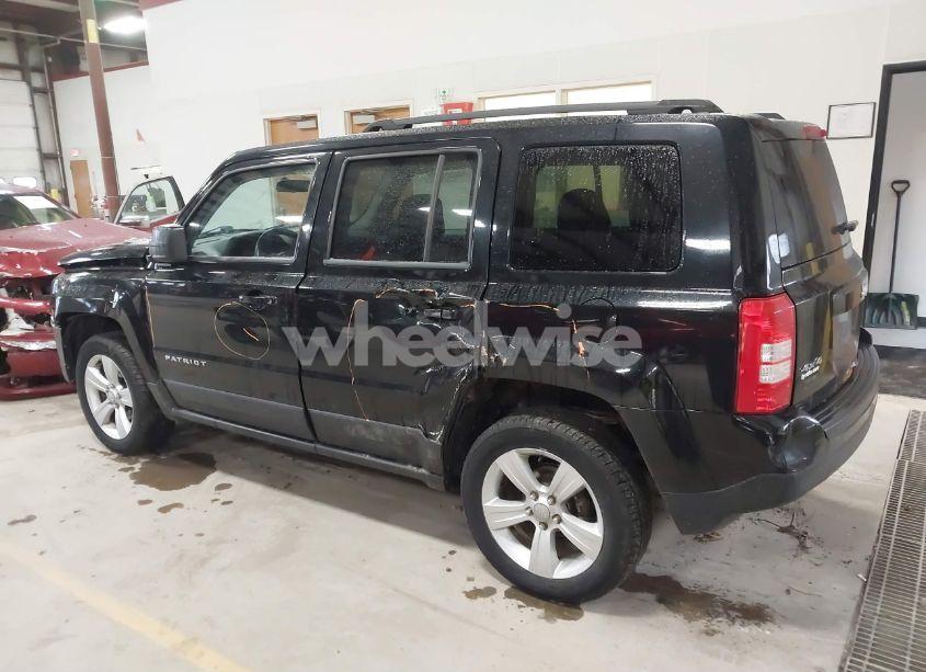 Photo 3 of 2014 Jeep Patriot LATITUDE (VIN 1C4NJRFB0ED718664)
