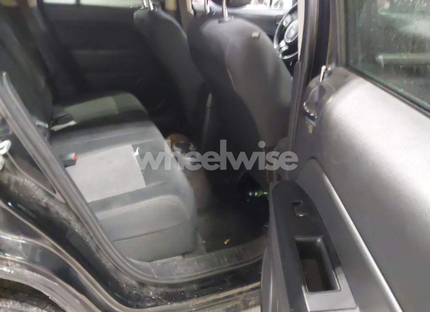 Photo 8 of 2014 Jeep Patriot LATITUDE (VIN 1C4NJRFB0ED718664)