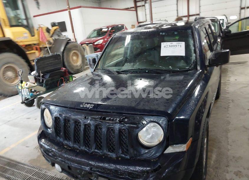 Photo 12 of 2014 Jeep Patriot LATITUDE (VIN 1C4NJRFB0ED730765)