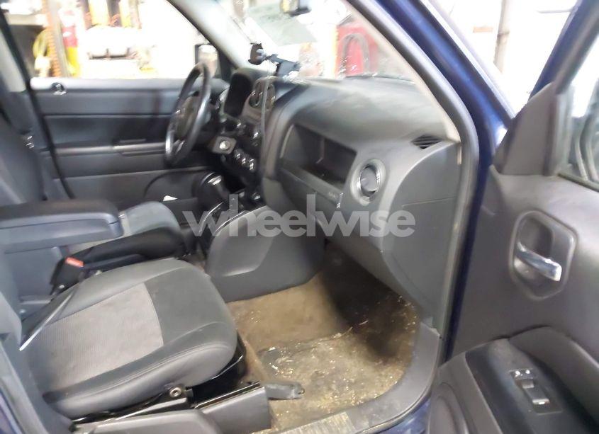 Photo 5 of 2014 Jeep Patriot LATITUDE (VIN 1C4NJRFB0ED730765)