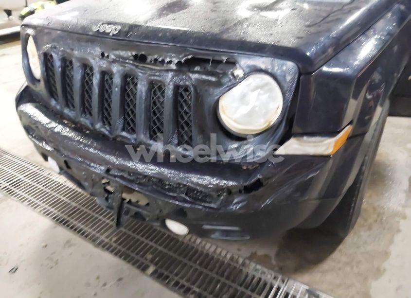 Photo 6 of 2014 Jeep Patriot LATITUDE (VIN 1C4NJRFB0ED730765)