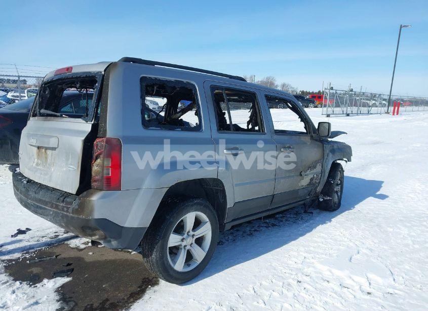 Photo 4 of 2014 Jeep Patriot LATITUDE (VIN 1C4NJRFB0ED759988)