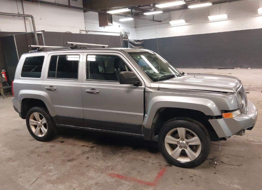 Photo 14 of 2014 Jeep Patriot LATITUDE (VIN 1C4NJRFB0ED809823)
